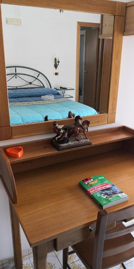 "Villa Pompei" Camere Familiari Bagian luar foto