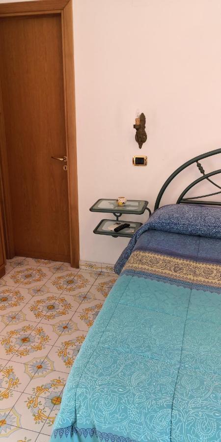 "Villa Pompei" Camere Familiari Bagian luar foto